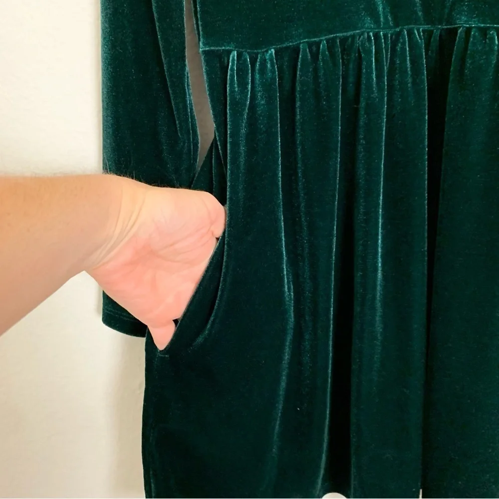 Old Navy Green Velour Long Sleeve Dress Holiday Girl’s S (6-7) Stretch